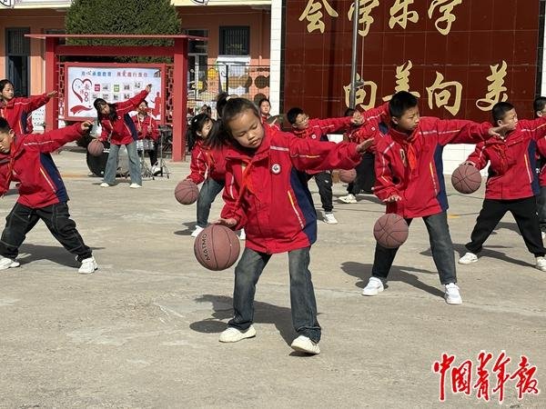 贝格富配资 乡村学校也可以“小而美”